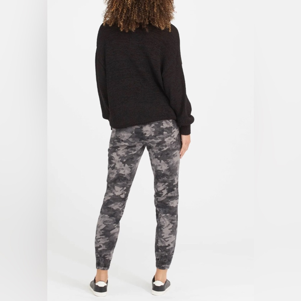 Spanx Stretch Twill Cargo Jogger ~ Blackwash Camo ~ NWT! Size:Various - Picture 5 of 16